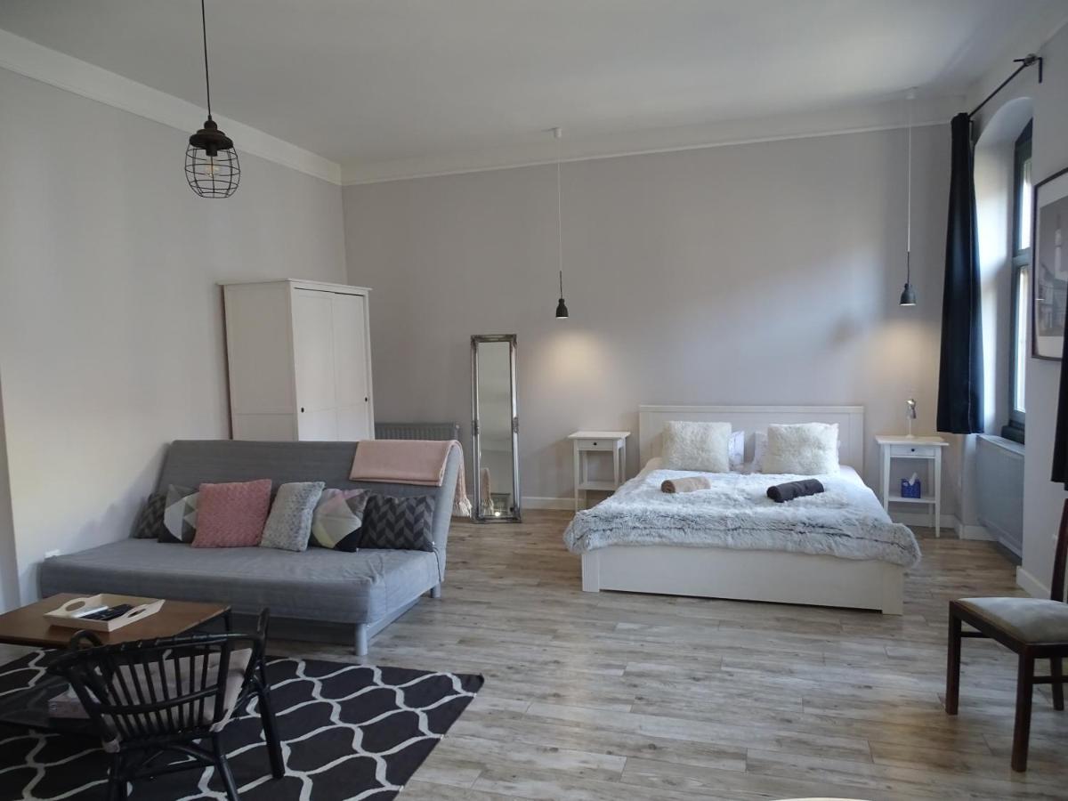 Ovaros Apartman Veszprem Luaran gambar