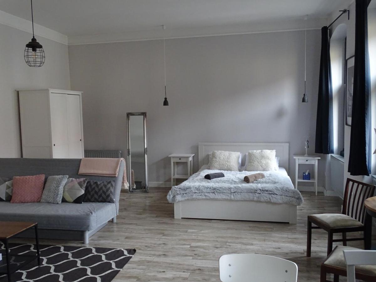Ovaros Apartman Veszprem Luaran gambar