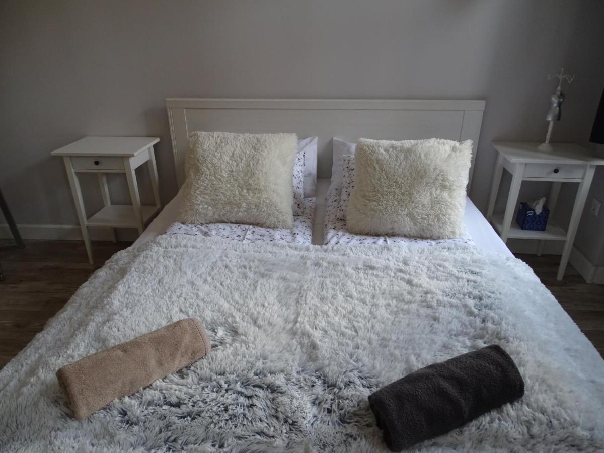 Ovaros Apartman Veszprem Luaran gambar